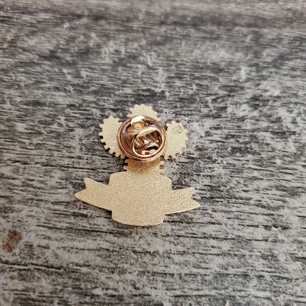 ✨2/$12✨ Cactus Not A Hugger Enamel Pin - Picture 2 of 3